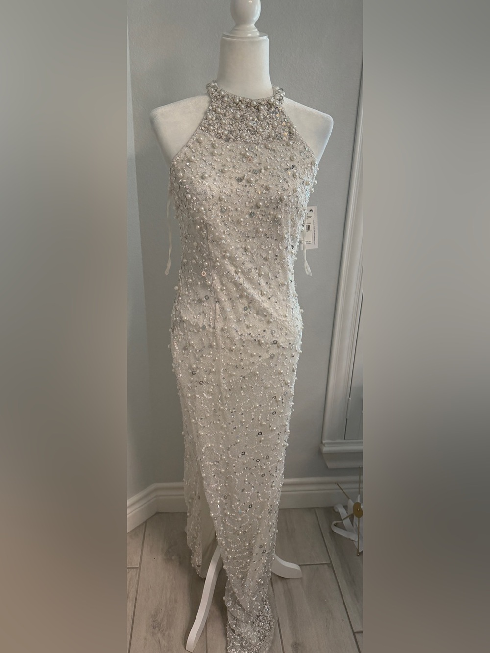 NWT Aidan Mattox halter Beaded Sequin Pearl  ivory/white bridal gown